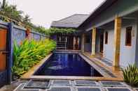 Swimming Pool Lian Homestay