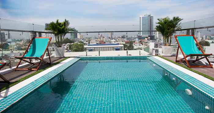 Swimming Pool Sing Hotel Da Nang 