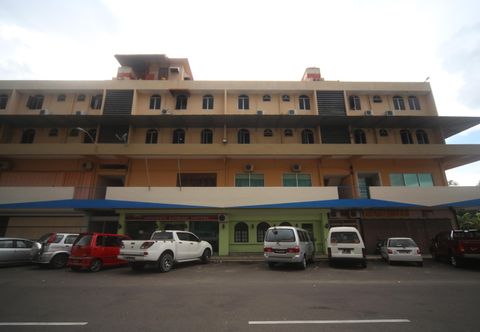 Exterior OYO 563 Jockey Lodge Hotel