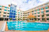 Swimming Pool Phnom Penh Hotel