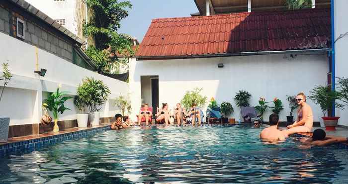 Swimming Pool Vang Vieng Central Park Hotel