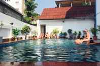 Swimming Pool Vang Vieng Central Park Hotel