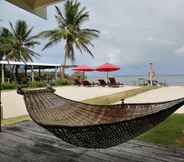 Kolam Renang 6 Reef Beach Resort