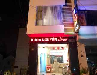 Bên ngoài 2 Khoa Nguyen Hotel