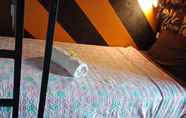 Bilik Tidur 4 Chang BNB Hostel Suratthani