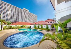 Kolam Renang 5 Royal Park Villa