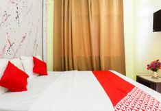 Bedroom 3 OYO 796 Jr Hotel