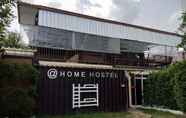 Luar Bangunan 6 @Home Hostel Wua Lai