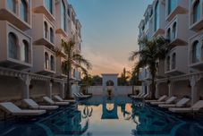 外部的 Sarai Resort & Spa