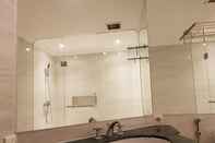 In-room Bathroom Apartemen Condominium Regency 3 kamar Tunjungan Plaza Surabaya