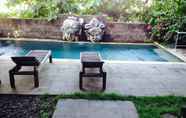 Swimming Pool 2 Villa Royal Puncak