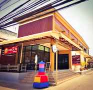 ภายนอกอาคาร 2 Check in Eatery