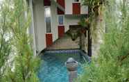 Kolam Renang 4 Full House 3 Bedroom at Villa Softa 6