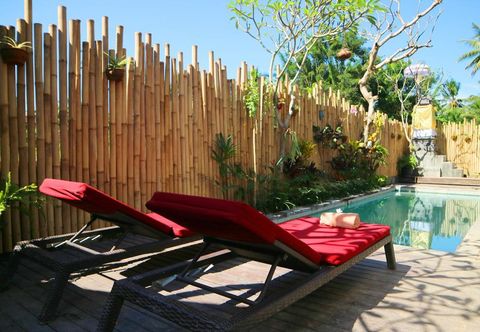 สระว่ายน้ำ De Rekun Guest House