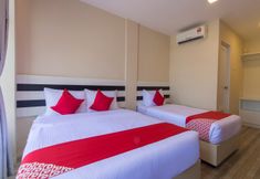Bedroom 3 SUPER OYO 1145 Lea Guest House & Cafe