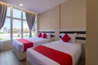 Kamar Tidur SUPER OYO 1145 Lea Guest House & Cafe