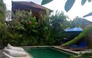 Kolam Renang 2 Cafe Wayan Cottages Senggigi