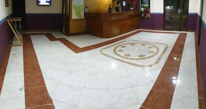 Lobi Hotel Raden