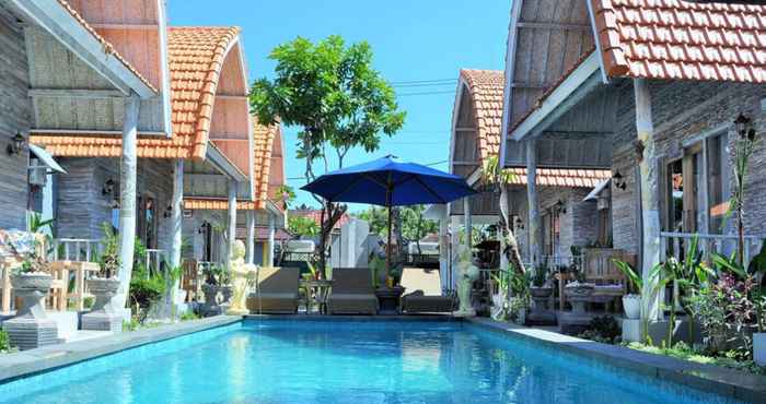 Kolam Renang The Box Paradise Bungalow