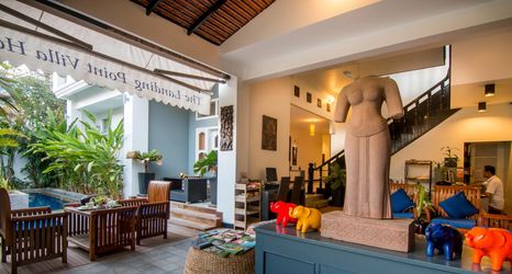 로비 2 Landing Zone Boutique Hotel