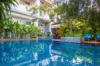 Kolam Renang Landing Zone Boutique Hotel