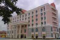 Luar Bangunan Royal Hotel Luang Namtha