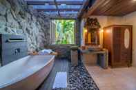 In-room Bathroom Menzel Ubud