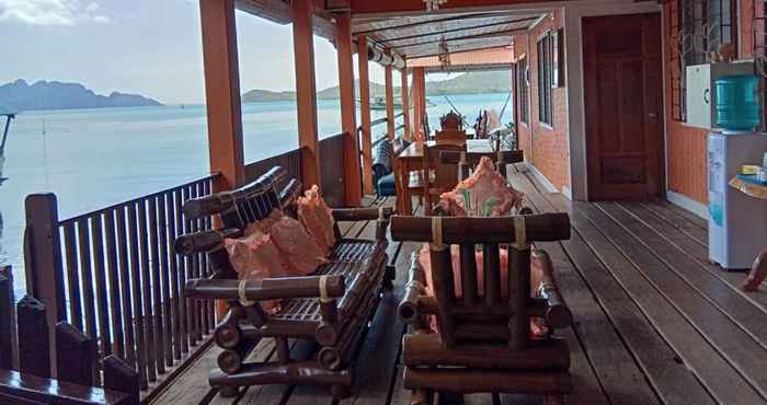 Lobby Seafront Bay Inn