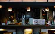 Bar, Kafe, dan Lounge 4 Lao Huk Bed and Cafe