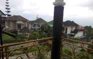 Atraksi di Area Sekitar 5 VILLA KUSUMA AGRO 93/4