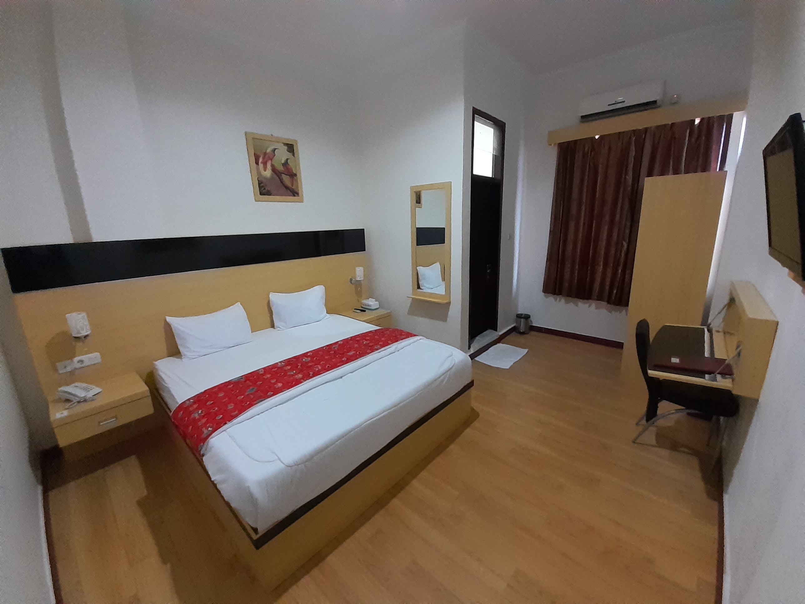 Kamar Tidur Hotel Mahavira 2 