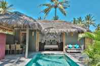 Bedroom slow private pool villas