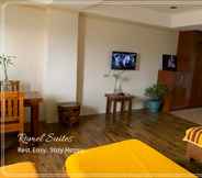 Kamar Tidur 5 Romel Suites Baguio