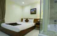 Bedroom 6 Rose Emerald Hotel