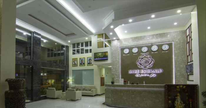 Lobi Rose Emerald Hotel