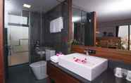 Phòng tắm bên trong 5 City Comfort Hotel Olympic