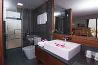 Phòng tắm bên trong City Comfort Hotel Olympic