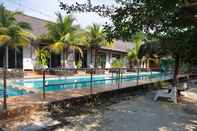 Swimming Pool Airis Sanctuary Resort