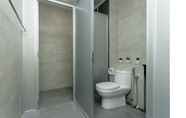 Toilet Kamar 2 Sweet and Relaxing Homestay for 9 Pax and above