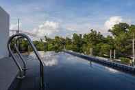 Kolam Renang Modern Pool Villa