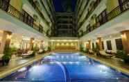 Luar Bangunan 2 Smiling Deluxe Hotel