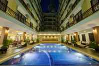 Luar Bangunan Smiling Deluxe Hotel