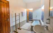 ห้องน้ำภายในห้อง 7 Ambengan Private Villa