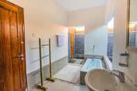 In-room Bathroom Ambengan Private Villa