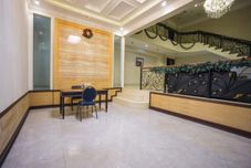 로비 La Madrina Residence