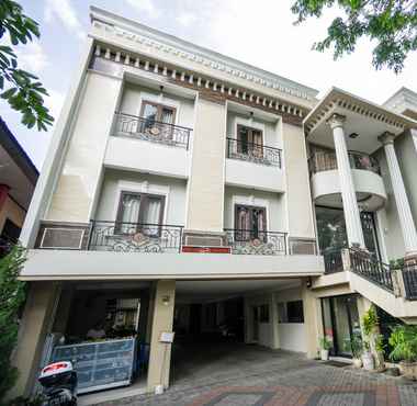 ภายนอกอาคาร 2 La Madrina Residence