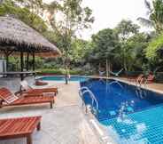 Swimming Pool 2 The Dearly Koh Tao Hostel - PADI Dive Center