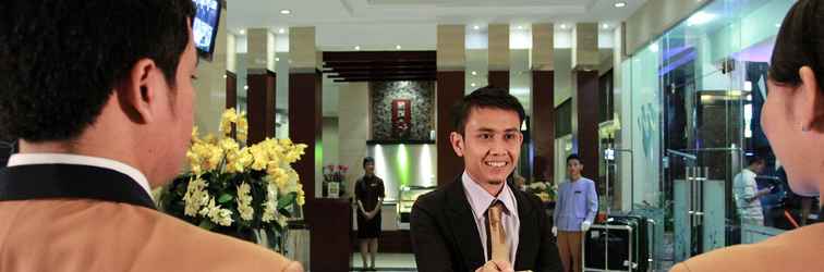 Lobby Mega Permata Hotel