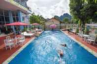 Hồ bơi Annecy Hotel