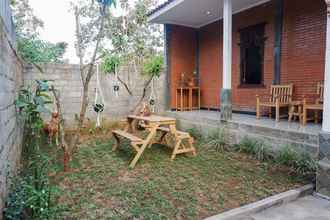 Bên ngoài 4 Rumah Elok Homestay